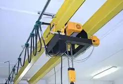 Fotka kladkostroje LIFTKET MB pro zábavní průmysl